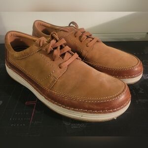 Clarks Active Air Tan Leather Loafers. Size 11